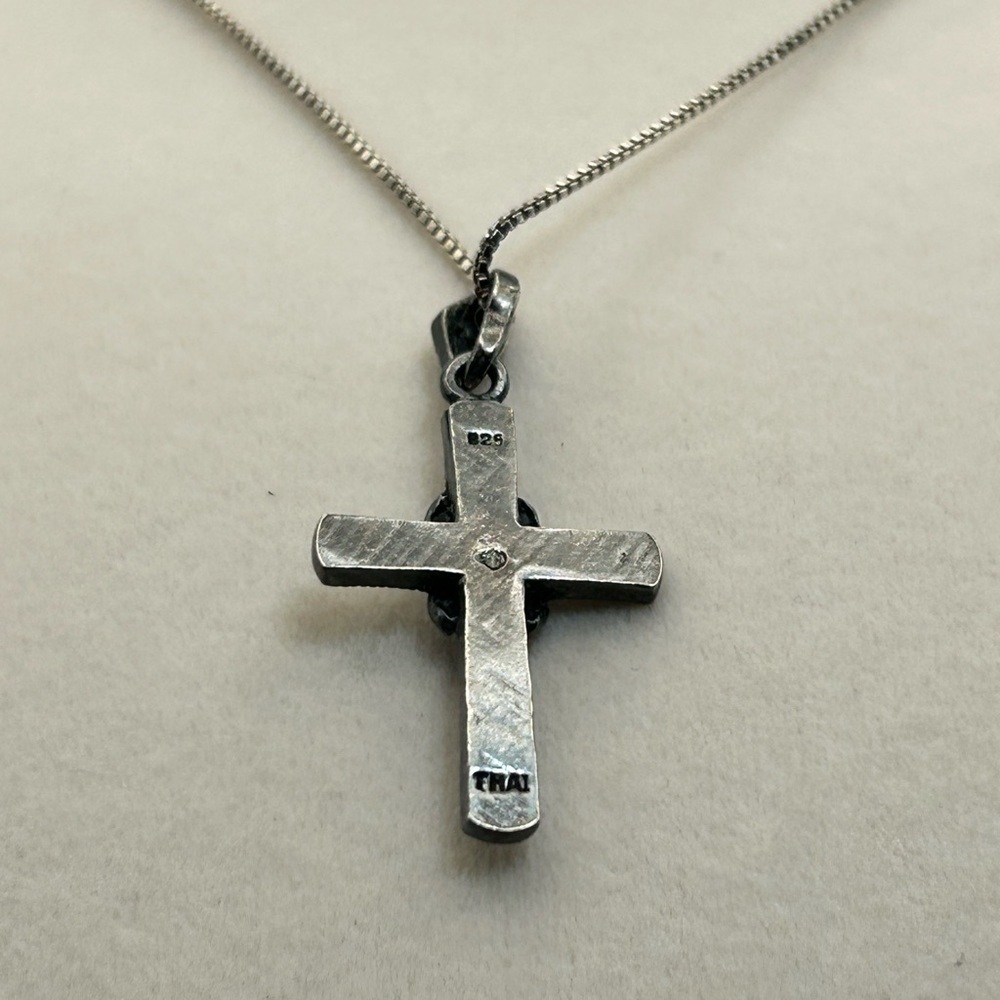 925 Silver Thai Cross Pendant Necklace Black with Blue Crystals Chain PGDA Italy - Picture 6 of 15